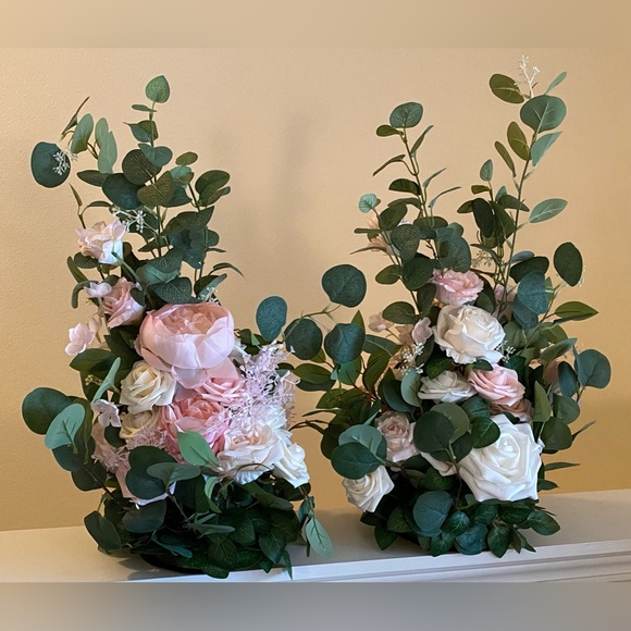 Free-Standing Artificial Flower Arrangement (Set of 2) for Wedding Archway Aisle - Picture 1 of 3